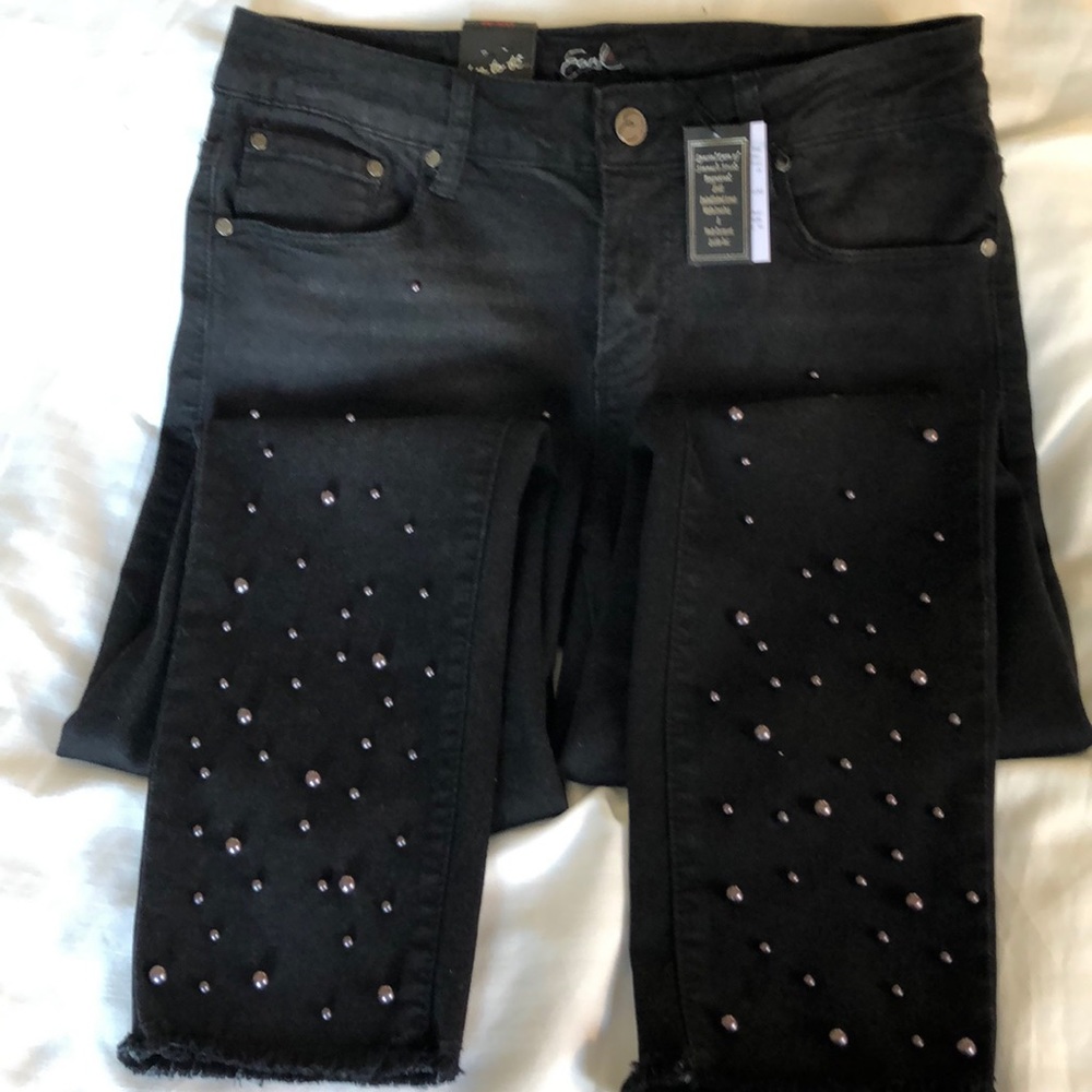 Ladies- Fashionable soft fade black jean